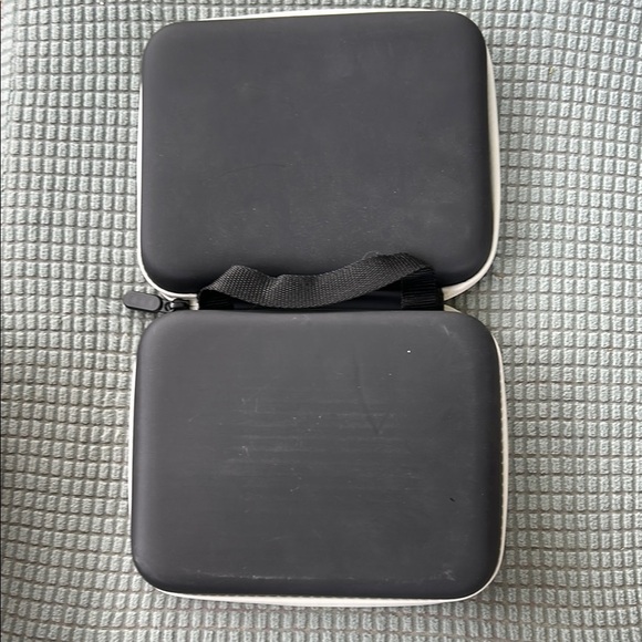 Action camera Carrying Case - Picture 2 of 4